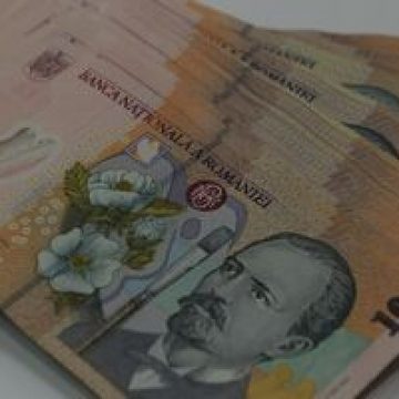 Taxele şi impozitele pentru 2012 rămân la nivelul anului trecut Taxele şi impozitele pentru 2012 rămân la nivelul anului trecut