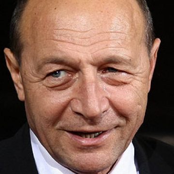 Traian Băsescu: Să nu se gândească nimeni la angajări în sectorul de stat central şi local în an electoral