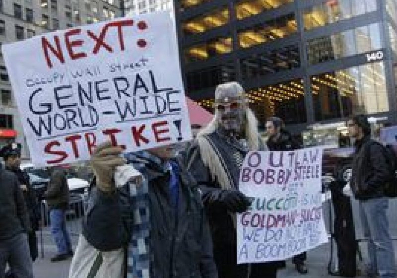 Un adolescent plin de sânge, simbol al protestelor de pe Wall Street, american de origine română (presă SUA)