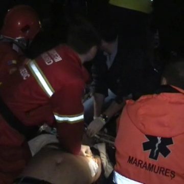 Cărbunari – ACTUALIZARE ACCIDENT MORTAL – 2 morţi şi 2 răniţi. Şoferul vinovat de producerea tragediei a decedat la faţa locului iar una dintre victime a murit azi-noapte, la spital Cărbunari – ACTUALIZARE ACCIDENT MORTAL – 2 morţi şi 2 răniţi. Şoferul vinovat de producerea tragediei a decedat la faţa locului iar una dintre victime a murit azi-noapte, la spital