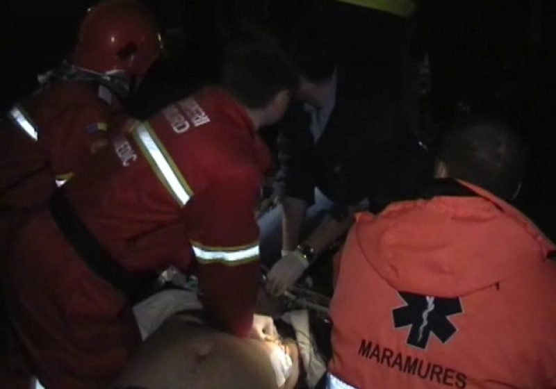 Cărbunari – ACTUALIZARE ACCIDENT MORTAL – 2 morţi şi 2 răniţi. Şoferul vinovat de producerea tragediei a decedat la faţa locului iar una dintre victime a murit azi-noapte, la spital