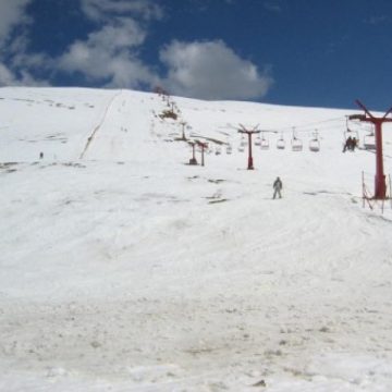 Accidentat pe pârtia de schi la Cavnic şi pe cea de la Borşa