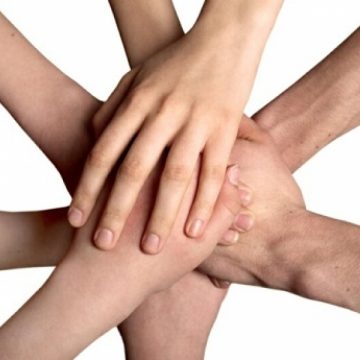 SIGHET: Asociatia Caritas a împărţit azi ultimele pachete beneficiarilor campaniei “Ajuta-l pe Mos Craciun sa nu uite de bunicii singuri" SIGHET: Asociatia Caritas a împărţit azi ultimele pachete beneficiarilor campaniei “Ajuta-l pe Mos Craciun sa nu uite de bunicii singuri"