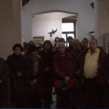 Gavril Ardelean şi Beres Iosif, laureaţi ai premiului "Grigore Antipa" al Academiei Române au lansat azi o lucrare ştiinţifică la sediul Muzeului Maramureşului din Sighet Gavril Ardelean şi Beres Iosif, laureaţi ai premiului "Grigore Antipa" al Academiei Române au lansat azi o lucrare ştiinţifică la sediul Muzeului Maramureşului din Sighet