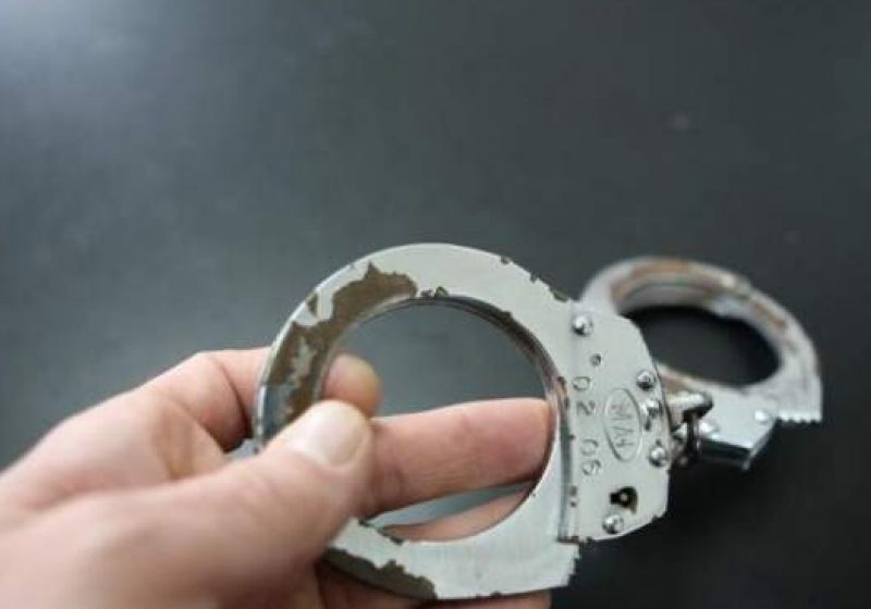 Doi băieţi din Coştiui au pătruns ilegal într-o locuinţă şi au sustras mai multe aparate electronice Doi băieţi din Coştiui au pătruns ilegal într-o locuinţă şi au sustras mai multe aparate electronice