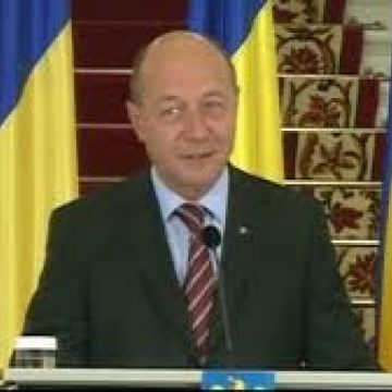 Băsescu a promulgat Legea asistenţei sociale, pe cea a bugetului de stat pe 2012 şi pe cea a bugetului asigurărilor sociale Băsescu a promulgat Legea asistenţei sociale, pe cea a bugetului de stat pe 2012 şi pe cea a bugetului asigurărilor sociale
