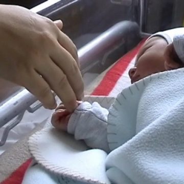 Baia Mare: 14 copii au fost adusi pe lume in primele doua zile de Craciun