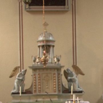 Biserica romano-catolica din satul Costiui jefuită de preotul care o păstorea Biserica romano-catolica din satul Costiui jefuită de preotul care o păstorea