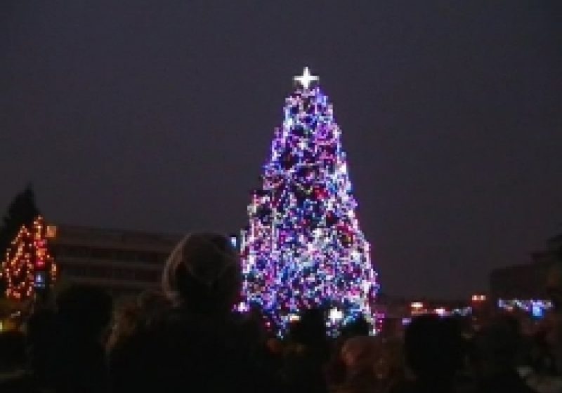 Baia Mare: Luminile de sărbători redau viaţă municipiului reşedinţă de judeţ