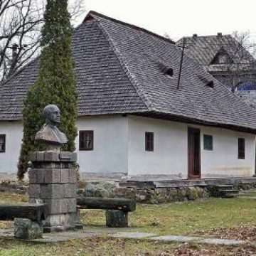 SIGHET: Lecţie de istorie de 1 Decembrie la Şcoala Nr. 2 din localitate SIGHET: Lecţie de istorie de 1 Decembrie la Şcoala Nr. 2 din localitate