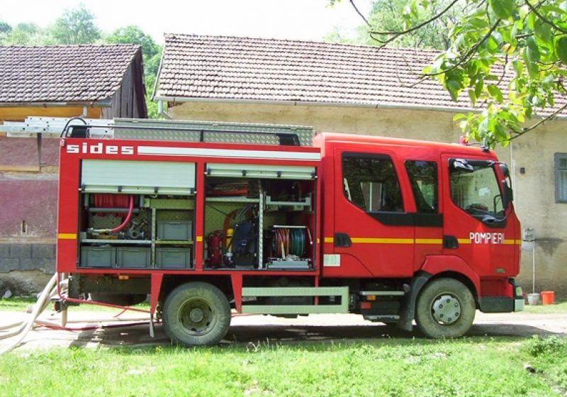 Peste 220.000 litri de apă menajeră distribută de pompierii militari Peste 220.000 litri de apă menajeră distribută de pompierii militari