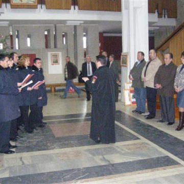 Baia Mare: Corul pompierilor militari din cadrul ISU Maramureş, cu colinda la autorităţile judeţului Baia Mare: Corul pompierilor militari din cadrul ISU Maramureş, cu colinda la autorităţile judeţului