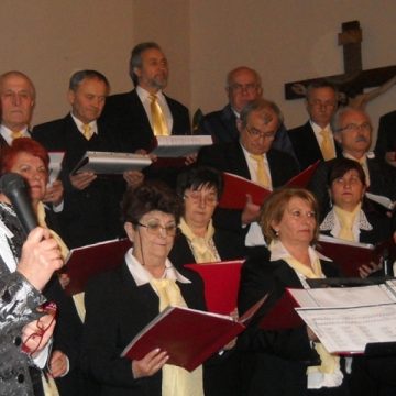 Sighetu Marmaţiei: Corul "Cristos Rege" a susţinut un emoţionant concert de colinde
