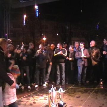 Baia Mare: Campionii de la CSM Ştiinţa au sărbătorit încheierea sezonului sportiv alături de suporterii băimăreni Baia Mare: Campionii de la CSM Ştiinţa au sărbătorit încheierea sezonului sportiv alături de suporterii băimăreni