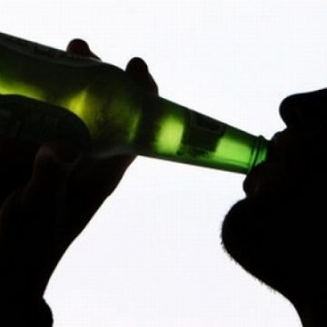 SIGHET: Din cauza excesului de alcool, mulţi sigheteni au ajuns la urgenţă în aceste zile SIGHET: Din cauza excesului de alcool, mulţi sigheteni au ajuns la urgenţă în aceste zile