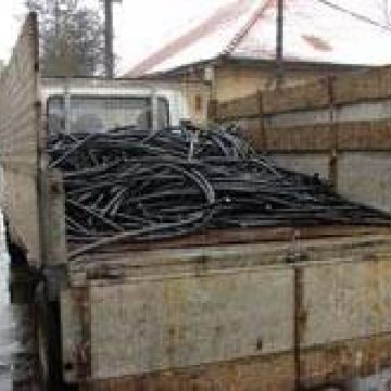 Poliţiştii din Tăuţii Măgherăuş cercetează un furt de aluminiu comis în dauna unei societăţi miniere Poliţiştii din Tăuţii Măgherăuş cercetează un furt de aluminiu comis în dauna unei societăţi miniere