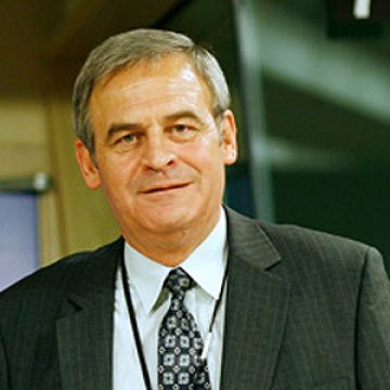Laszlo Tokes a fost reales preşedinte al CNMT pentru un an