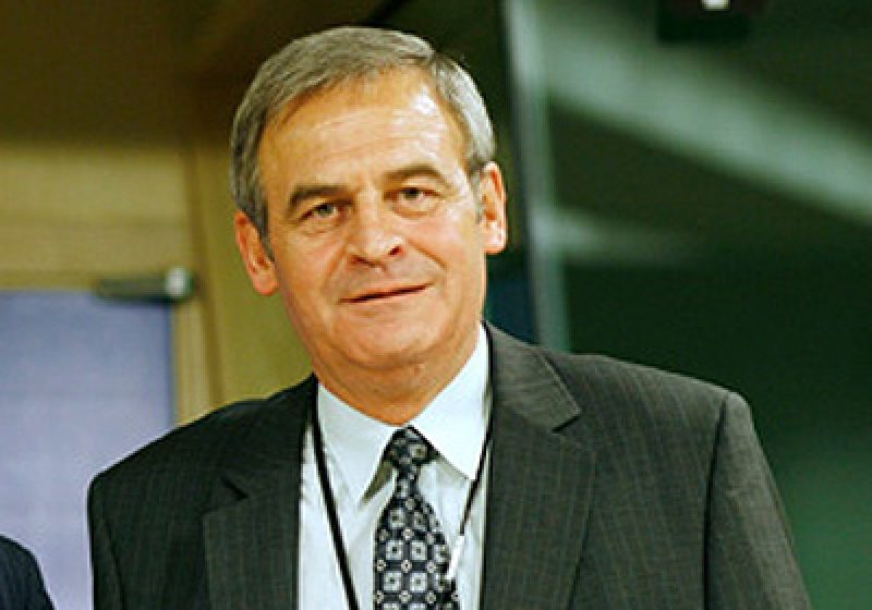 Laszlo Tokes a fost reales preşedinte al CNMT pentru un an