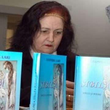 A decedat poeta Leonida Lari