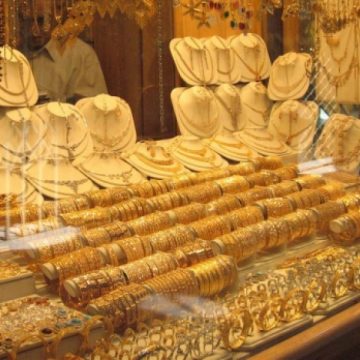 Poliţiştii i-au identificat şi reţinut pe suspecţii tâlhăriei comise la un magazin de bijuterii din Baia Mare