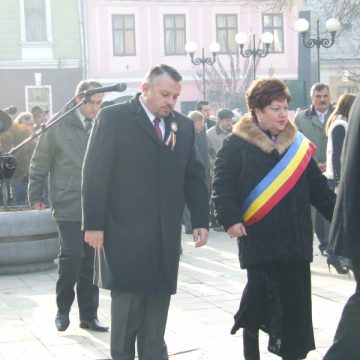 SIGHET: La Sighetu Marmatiei manifestarile dedicate zilei de 1 Decembrie au debutat la ora 10:00 la Sala George Enescu