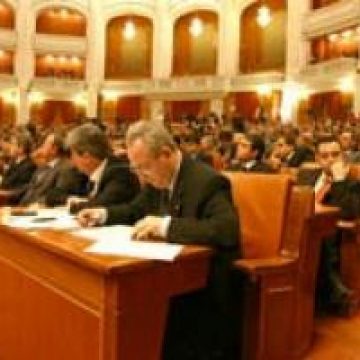 Bugetul Ministerului Educaţiei pe 2012, adoptat de comisiile de buget-finanţe