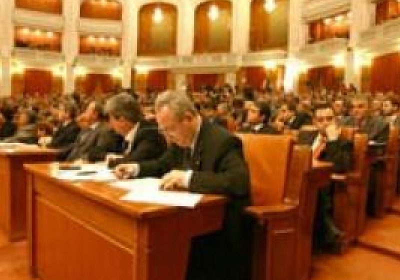 Bugetul Ministerului Educaţiei pe 2012, adoptat de comisiile de buget-finanţe