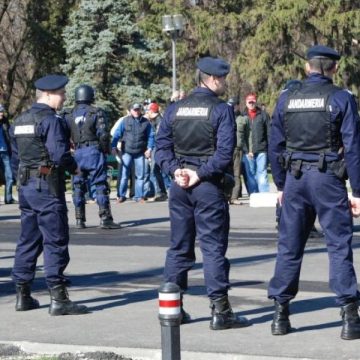 Maramures: Peste 100 de jandarmi în misiune zilnic, pe timpul Sărbătorii Crăciunului Maramures: Peste 100 de jandarmi în misiune zilnic, pe timpul Sărbătorii Crăciunului