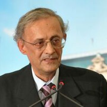 Prof. dr. Vasile Astărăstoae a fost ales preşedinte al Colegiului Medicilor din România Prof. dr. Vasile Astărăstoae a fost ales preşedinte al Colegiului Medicilor din România