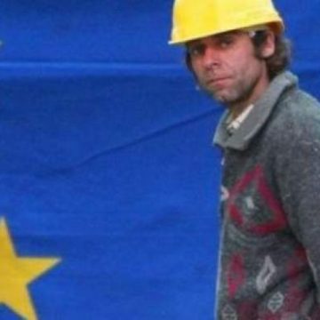 Rezoluția privind apărarea drepturilor muncitorilor români din UE a fost adoptată Rezoluția privind apărarea drepturilor muncitorilor români din UE a fost adoptată