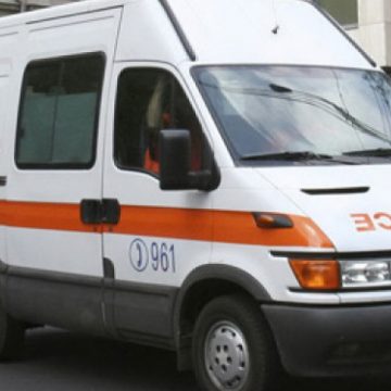 S-a urcat băut la volan şi a provocat un accident în Vişeu de Sus intrând cu maşina pe contrasens S-a urcat băut la volan şi a provocat un accident în Vişeu de Sus intrând cu maşina pe contrasens