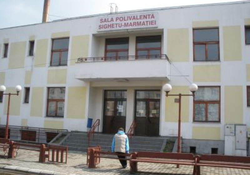 SIGHET: Cupa Sărbătorilor de Iarnă Fotbal în sală 2011, ediţia a III -a. SIGHET: Cupa Sărbătorilor de Iarnă Fotbal în sală 2011, ediţia a III -a.