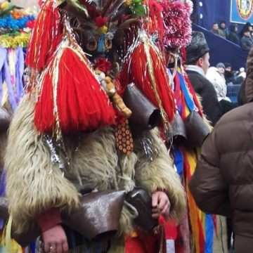SIGHET: Muzeul Etnografic a gazduit mai multe expozitii specifice Craciunului SIGHET: Muzeul Etnografic a gazduit mai multe expozitii specifice Craciunului