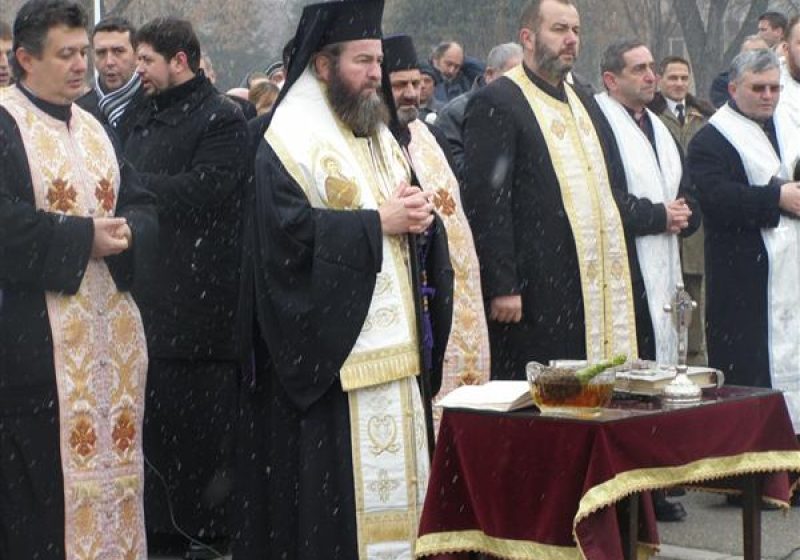 Baia Mare: O delegaţie din landul german Saxony-Anhalt a depus o coroană de flori la Monumentul Ostaşului Român, de Ziua României Baia Mare: O delegaţie din landul german Saxony-Anhalt a depus o coroană de flori la Monumentul Ostaşului Român, de Ziua României
