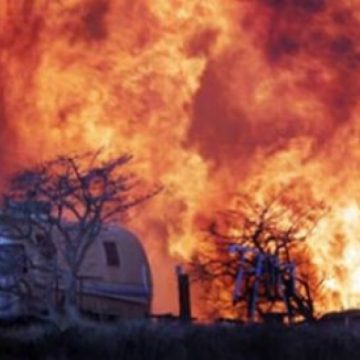 Tabără de romi din Torino, incendiată în urma denunţării false a unui viol