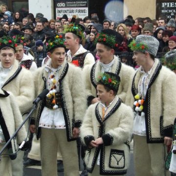 SIGHET: Sesiune de comunicări pe teme de etnografie şi folclor la Muzeul Maramureşului din Sighet