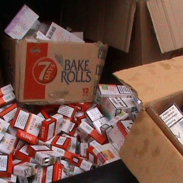 7000 de pachete de ţigări de contrabandă depistate de către poliţiştii maramureşeni 7000 de pachete de ţigări de contrabandă depistate de către poliţiştii maramureşeni