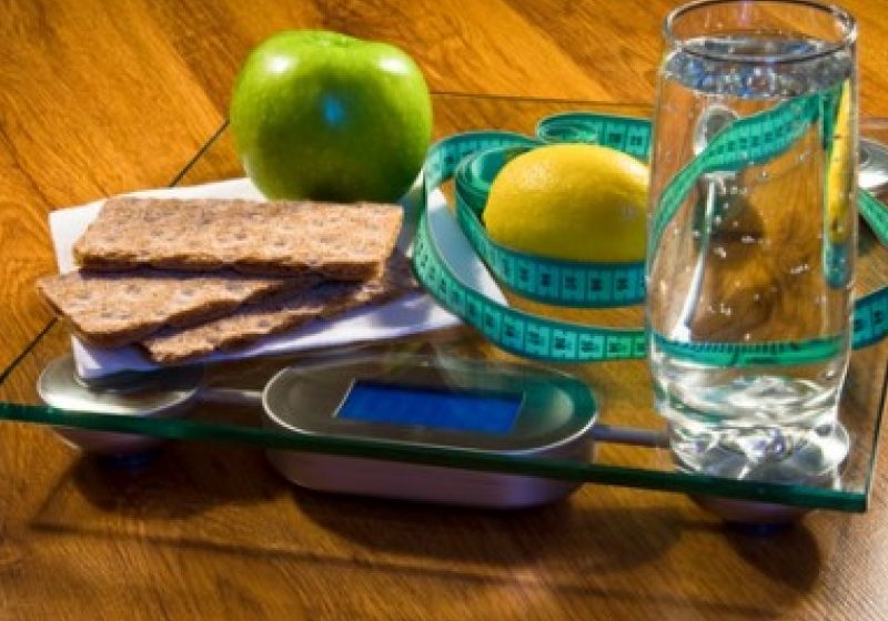 Zece metode de a diminua sarea şi zahărul din dietă, fără a renunţa la alimentele gustoase