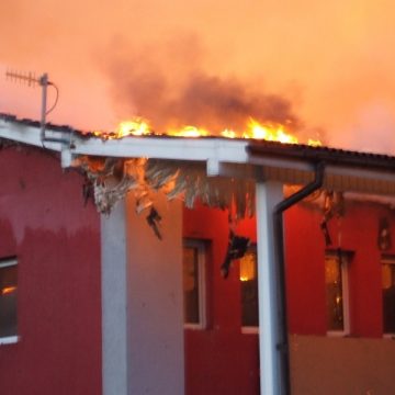 80 de persoane in somaj dupa ce fabrica unde lucrau a fost distrusa de flacari 80 de persoane in somaj dupa ce fabrica unde lucrau a fost distrusa de flacari