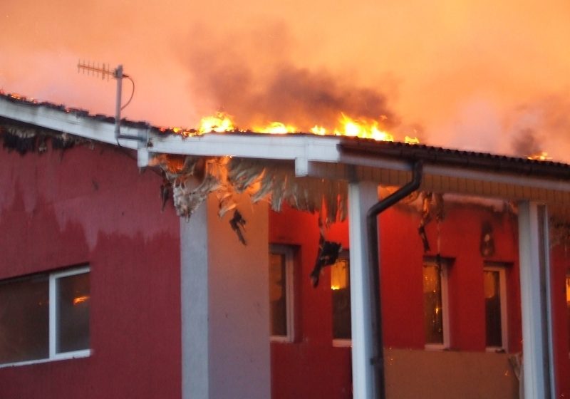 80 de persoane in somaj dupa ce fabrica unde lucrau a fost distrusa de flacari 80 de persoane in somaj dupa ce fabrica unde lucrau a fost distrusa de flacari