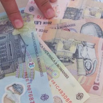 SIGHET: O bonă din Ocna Şugatag a păgubit o familie din Sighet SIGHET: O bonă din Ocna Şugatag a păgubit o familie din Sighet