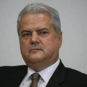 Adrian Năstase, condamnat la doi ani de închisoare cu executare în dosarul "Trofeul calităţii"