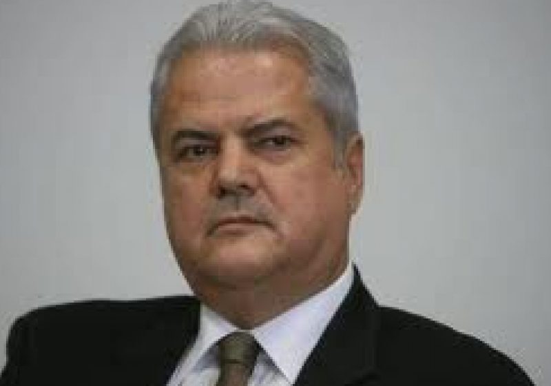 Adrian Năstase, condamnat la doi ani de închisoare cu executare în dosarul "Trofeul calităţii" Adrian Năstase, condamnat la doi ani de închisoare cu executare în dosarul "Trofeul calităţii"