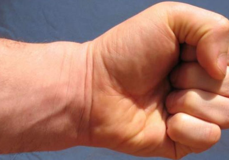 Onceşti: A provocat scandal, ameninţându-şi cu bătaia prietenul Onceşti: A provocat scandal, ameninţându-şi cu bătaia prietenul