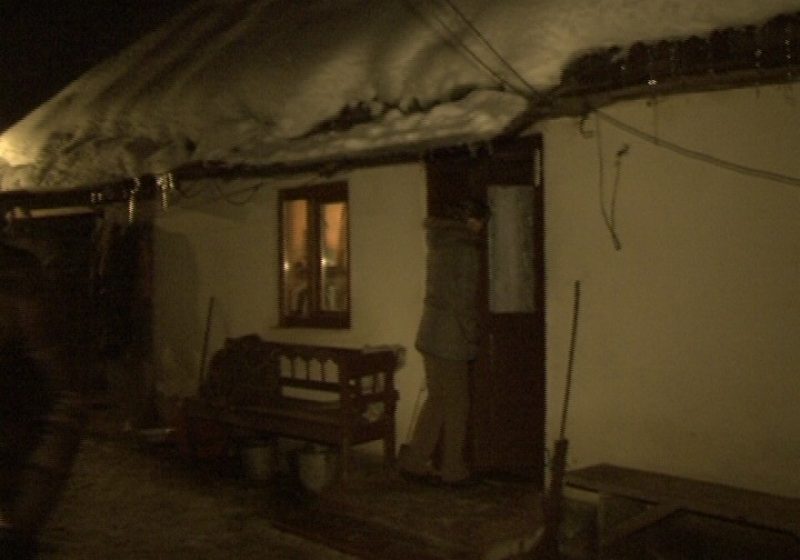 BISTRA : ATAC ARMAT CU PISTOL ŞI GRENADĂ ÎNTR-O LOCUINŢĂ DIN BISTRA BISTRA : ATAC ARMAT CU PISTOL ŞI GRENADĂ ÎNTR-O LOCUINŢĂ DIN BISTRA