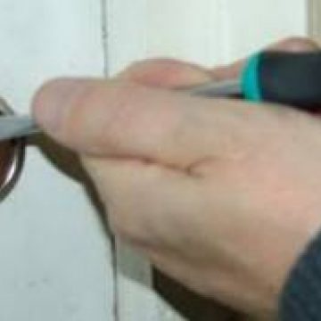 Au furat dintr-o grădiniţă la Săcel dar au fost prinşi în aceeaşi noapte de către poliţişti