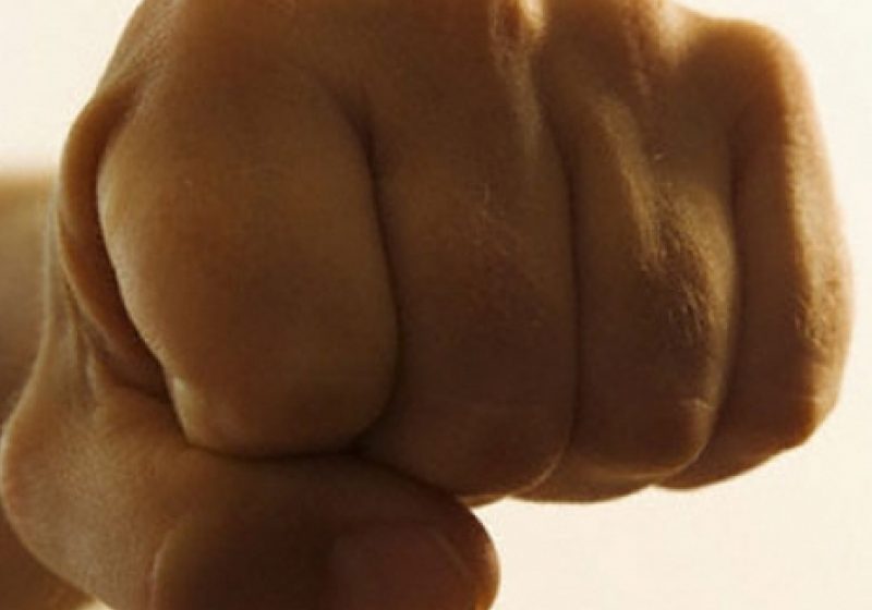Bătaie cu pumnii între o femeie din Botiza şi o femeie din Galaţi pe fondul unei gelozii