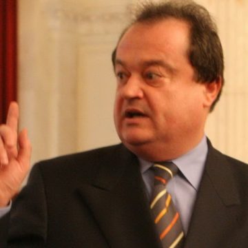 Blaga: Nu cred că opoziţia va merge până la capăt cu demisiile din Parlament Blaga: Nu cred că opoziţia va merge până la capăt cu demisiile din Parlament