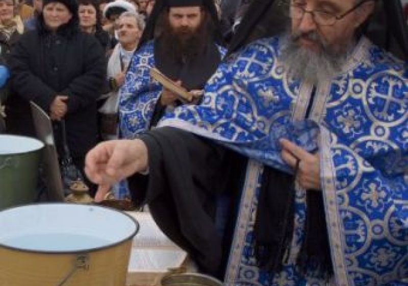 Boboteaza şi Sfântul Ioan încheie sărbătorile naşterii lui Hristos Boboteaza şi Sfântul Ioan încheie sărbătorile naşterii lui Hristos