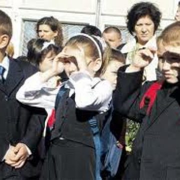 Clasa pregătitoare, obligatorie din septembrie. Ce vor învăţa copiii şi cum vor fi evaluaţi Clasa pregătitoare, obligatorie din septembrie. Ce vor învăţa copiii şi cum vor fi evaluaţi
